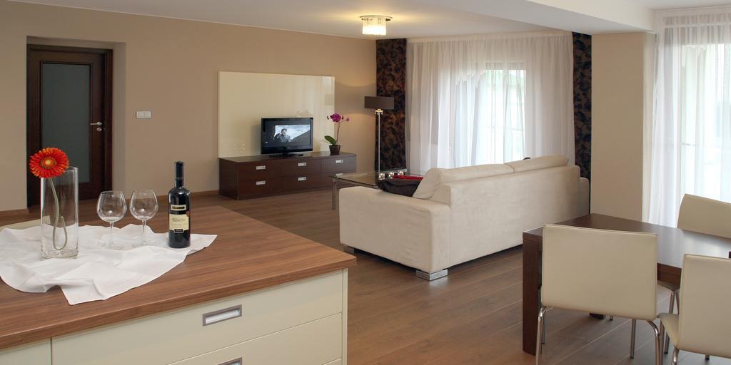 Golden Fish Apartmany Xia Plzen Exterior photo