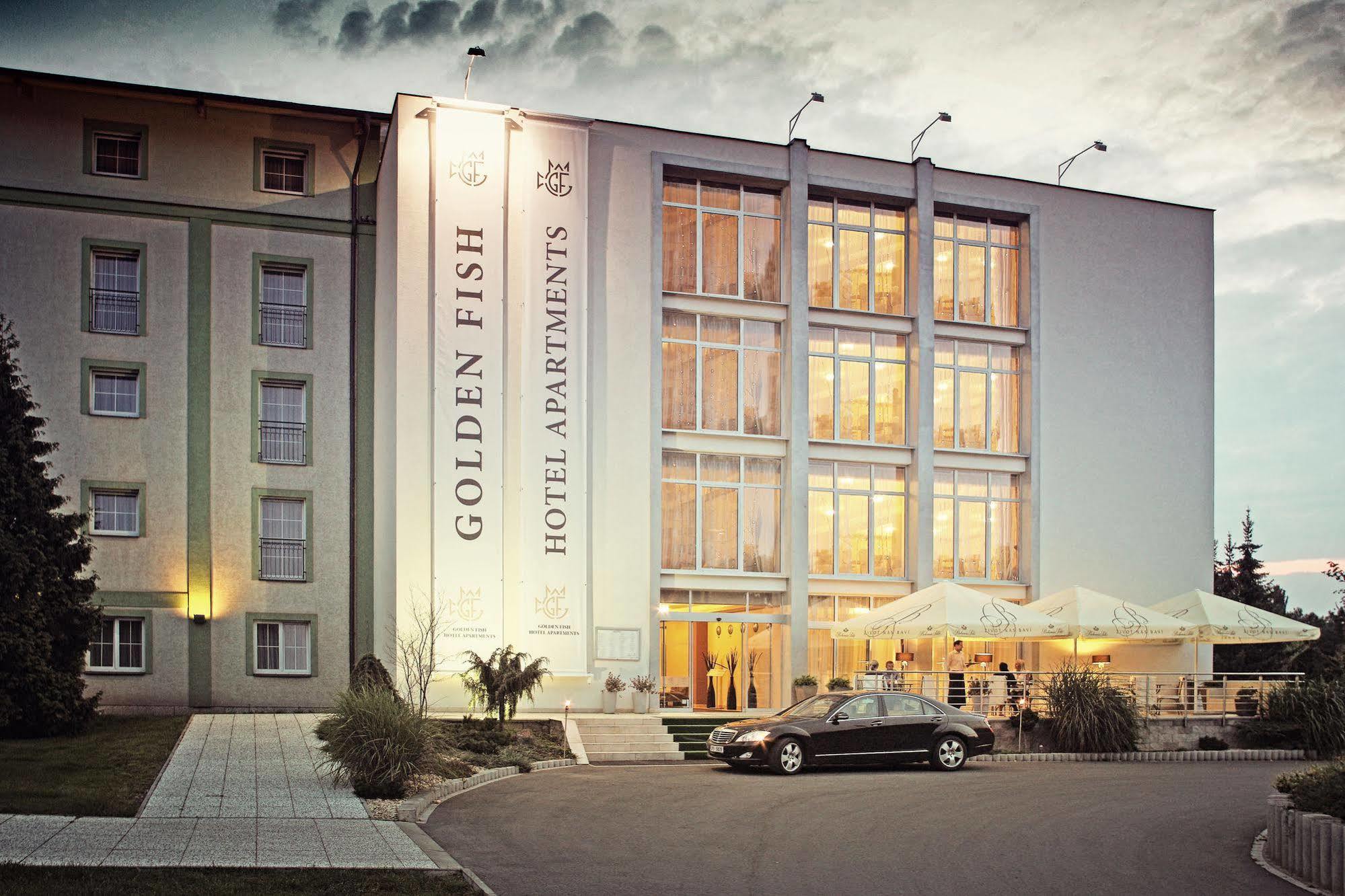 Golden Fish Apartmany Xia Plzen Exterior photo