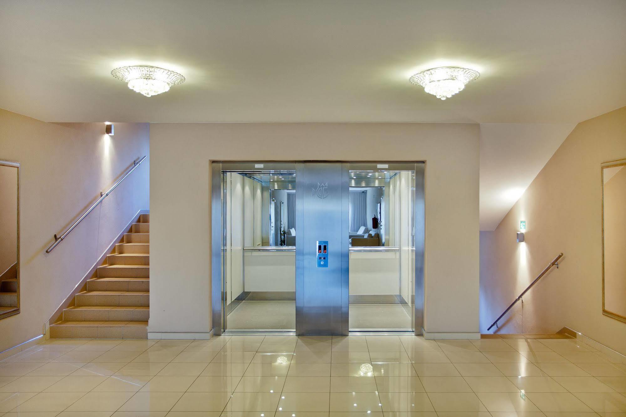 Golden Fish Apartmany Xia Plzen Exterior photo